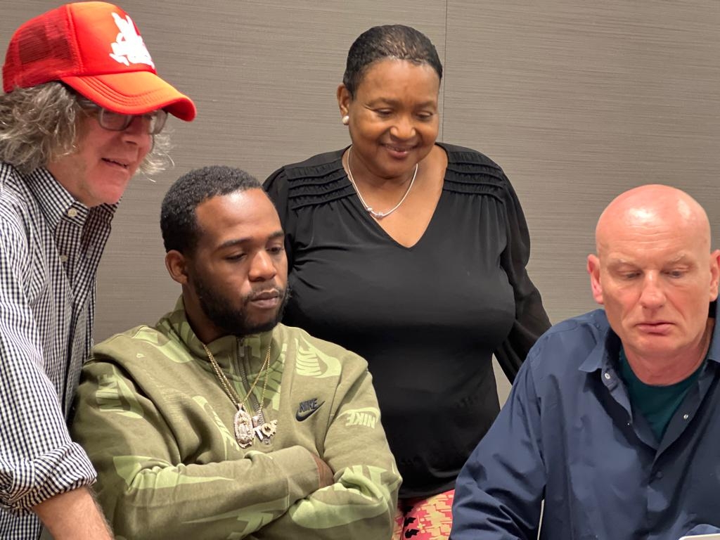 “Up Top Boss” Teejay signs with Warner Music Group