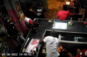 Bar shooting caught on camera – off-duty cop challenges gunmen